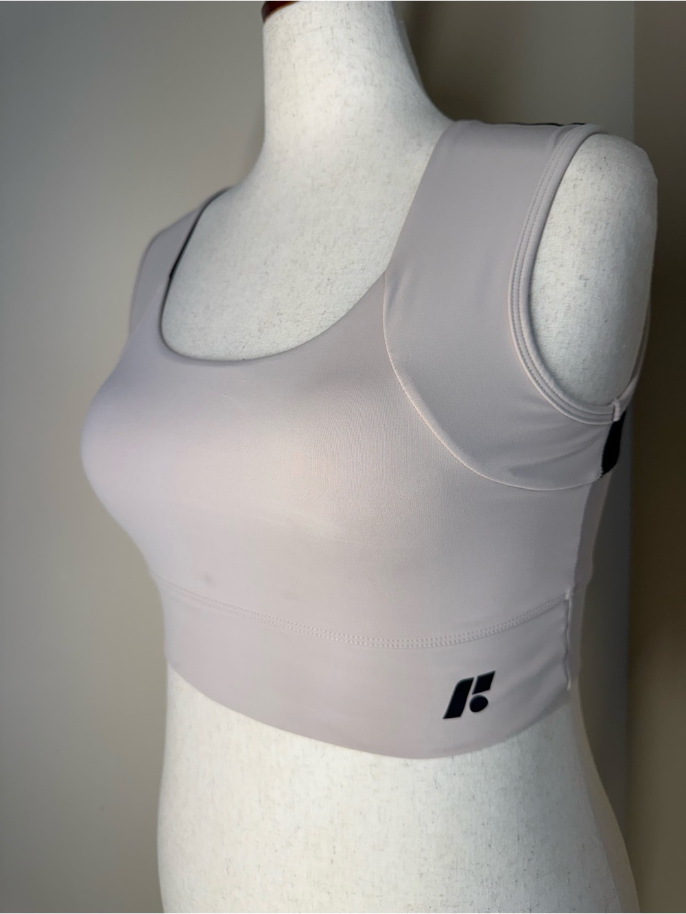 Forme Smart Posture Jacket & Power Bra - Ecru
Taylor Swift wears one!